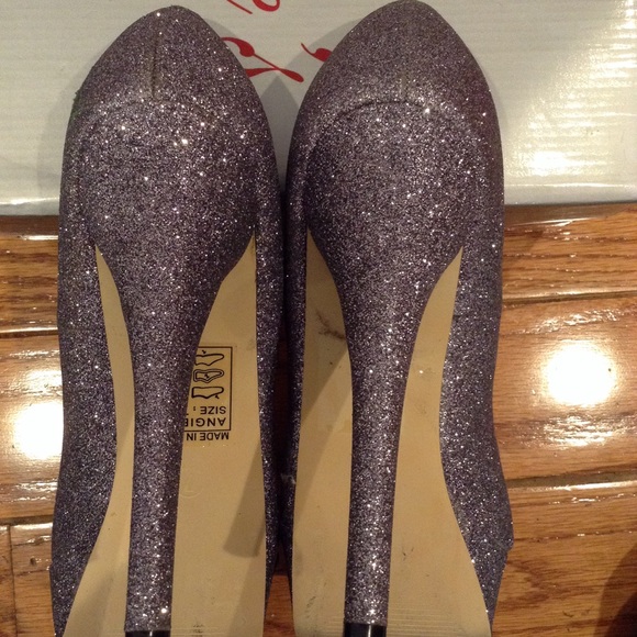 Round toe pumps - Picture 4 of 5